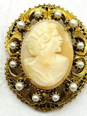 Florenza Brooch